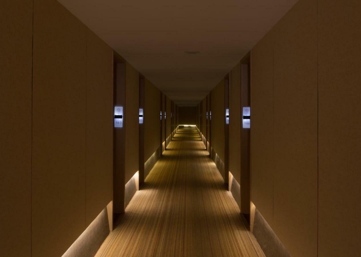 Отель The Hidden House Чэнду Экстерьер фото